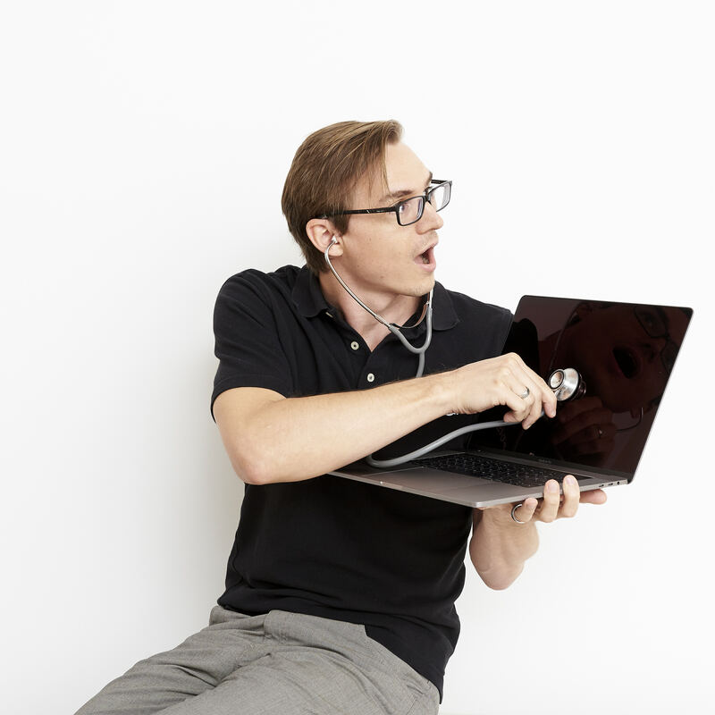 Wir managen auch Ihre Testumgebungen. Wir binden Ihr Monitoring in unsere Arbeiten ein, kümmern uns um das Reporting, helfen bei Ihren Go Live Entscheidungen und vieles mehr.